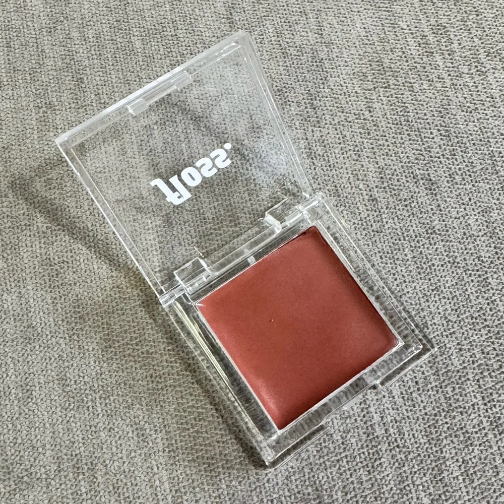*NEW* Floss The Mood Cream Blush in Lucky